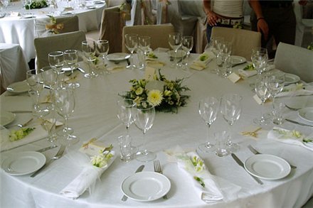 Свадебный этикет: приборы на свадебном столе